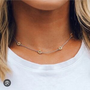 Pura Vida Sunflower silver choker